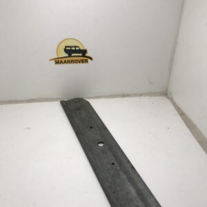 332565 USED Rear Door Kick Strip