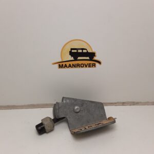 338195 LH Windscreen Clamp