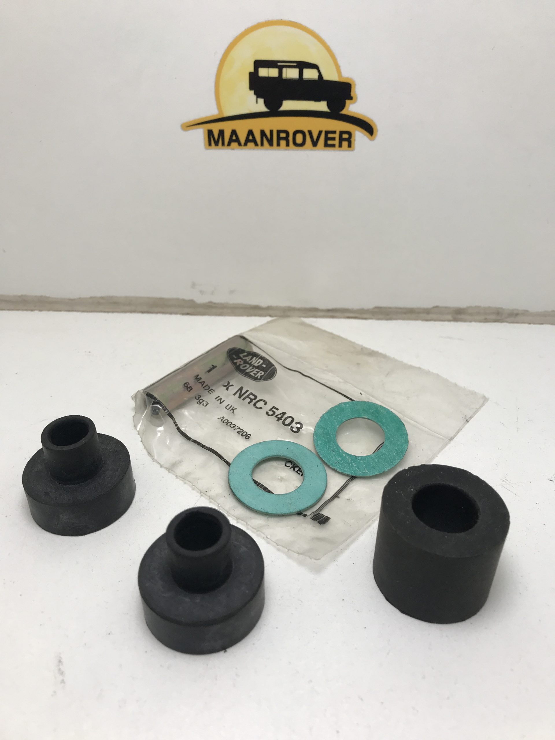 Set of rubber mounts for exhaust