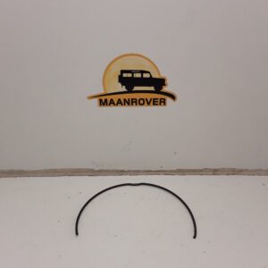 Spring Ring (half) in Land Rover Gearbox