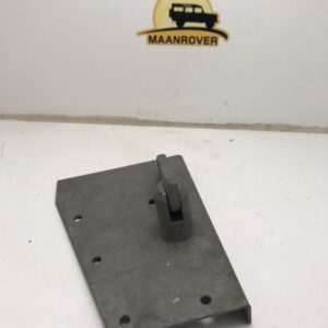 LH Catch for Tailgate (galvanised)