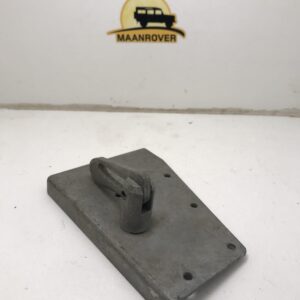 MRC2237 / 330233 Tailgate Catch RH