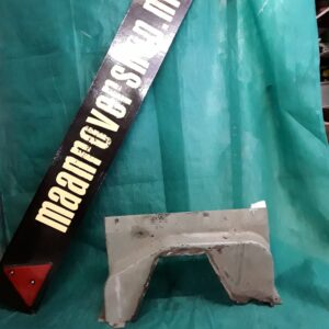 346570 348868 USED Bell Housing Panel 2.6L 6Cilinder