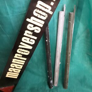 330123 USED Front Door Capping LH